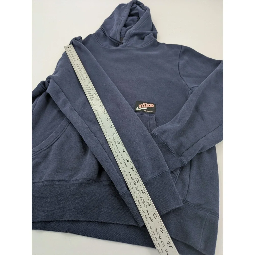 Nike SB Hoodie Mens Medium Navy Blue Pink Spell Out Big‎ Logo Back Hit EST 2002